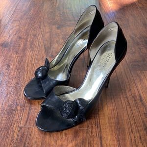 Black flower peep toe heel